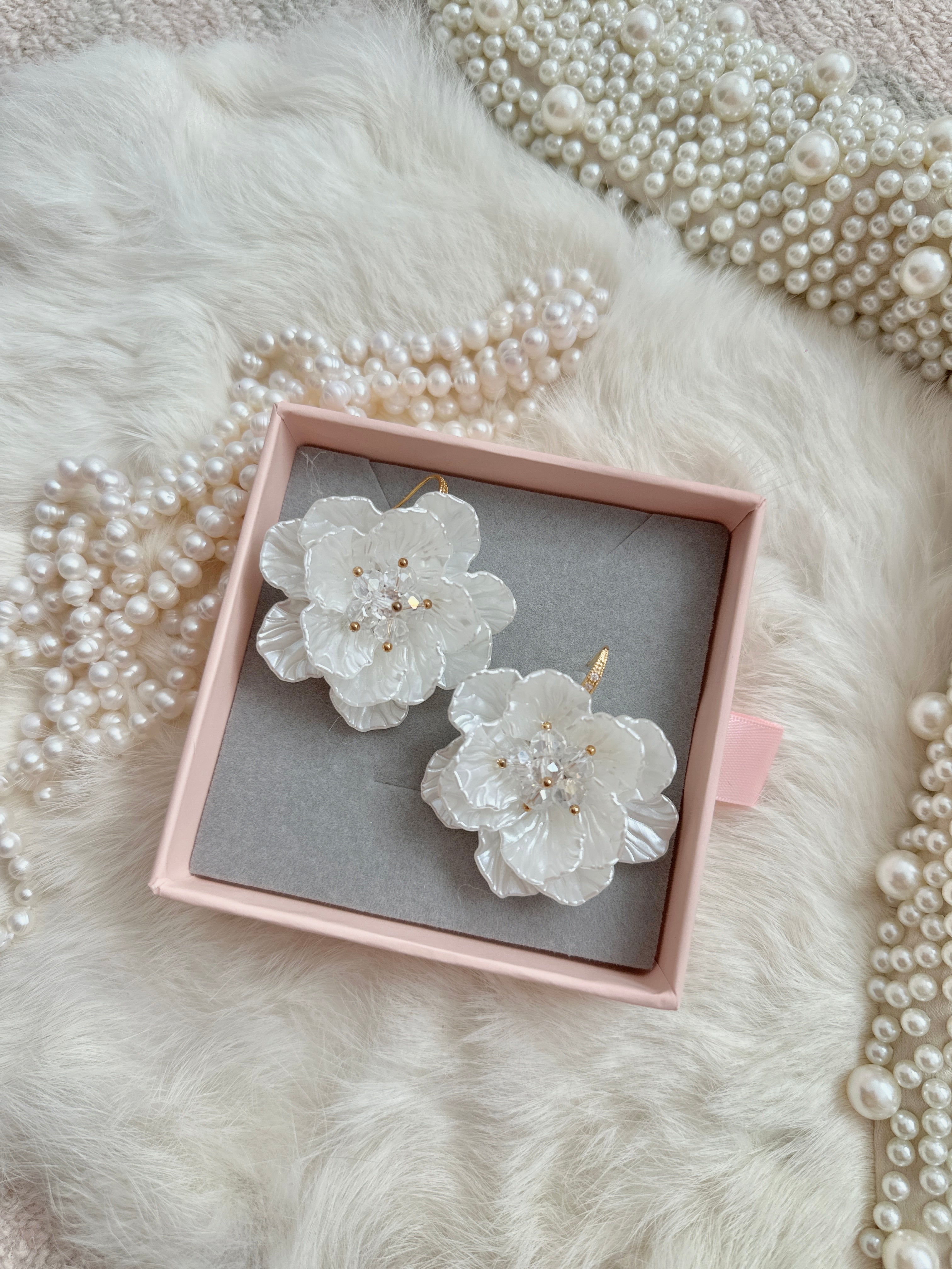 The “Romantic” Floral Earrings