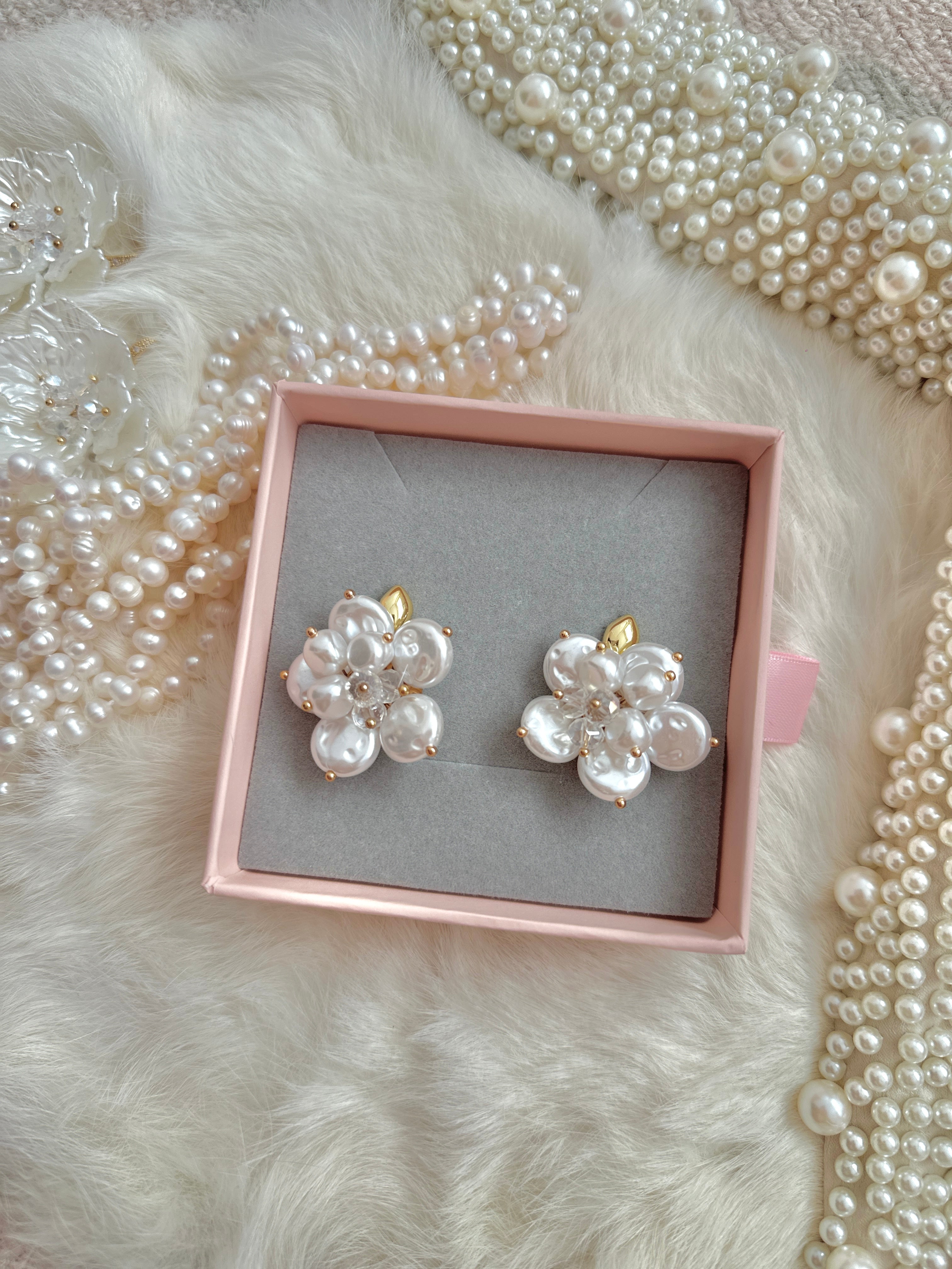 The “Daydreamer” Floral Earrings