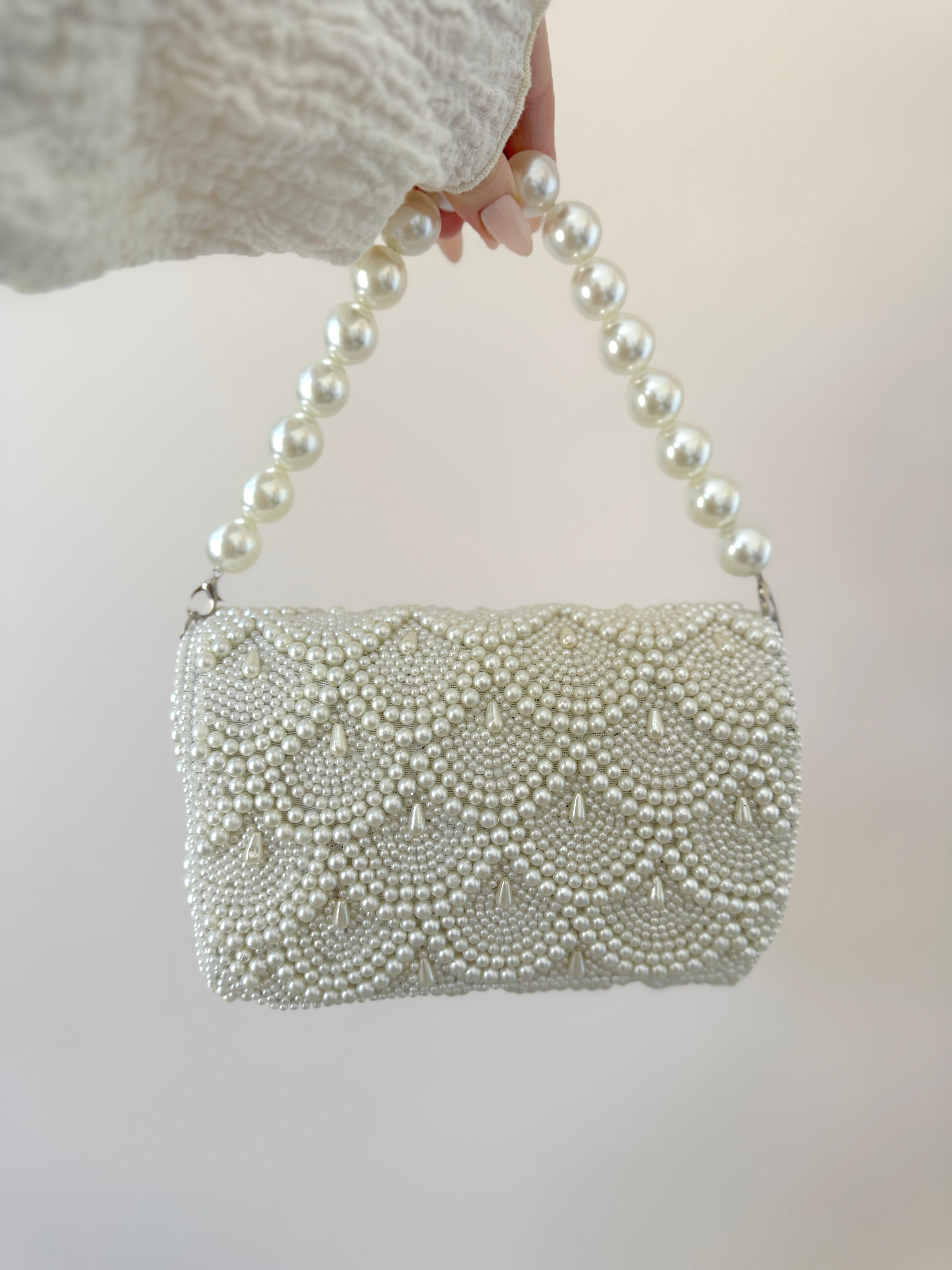The “Clara” Pearl Scallop Beaded Bag