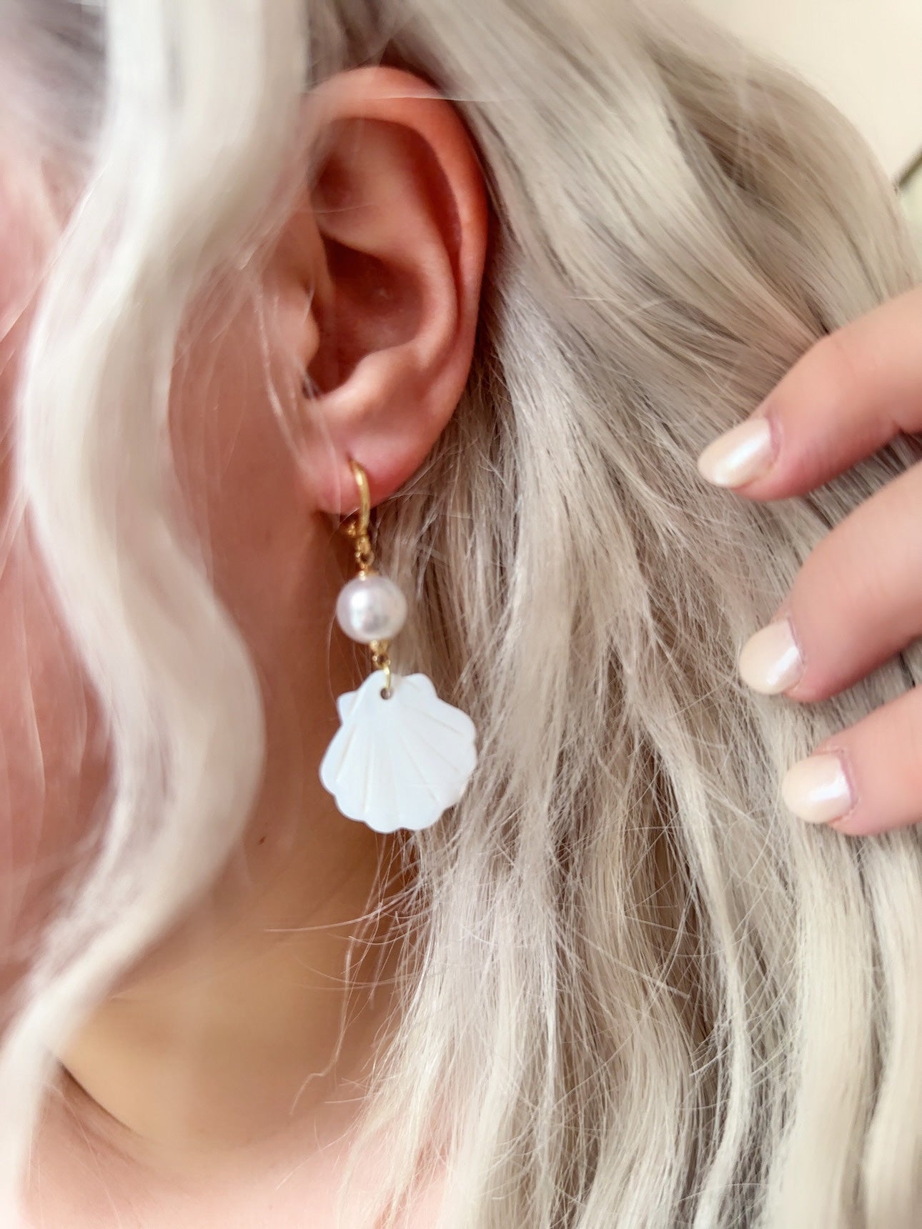 The “Mother Of Pearl” Seashell Earrings