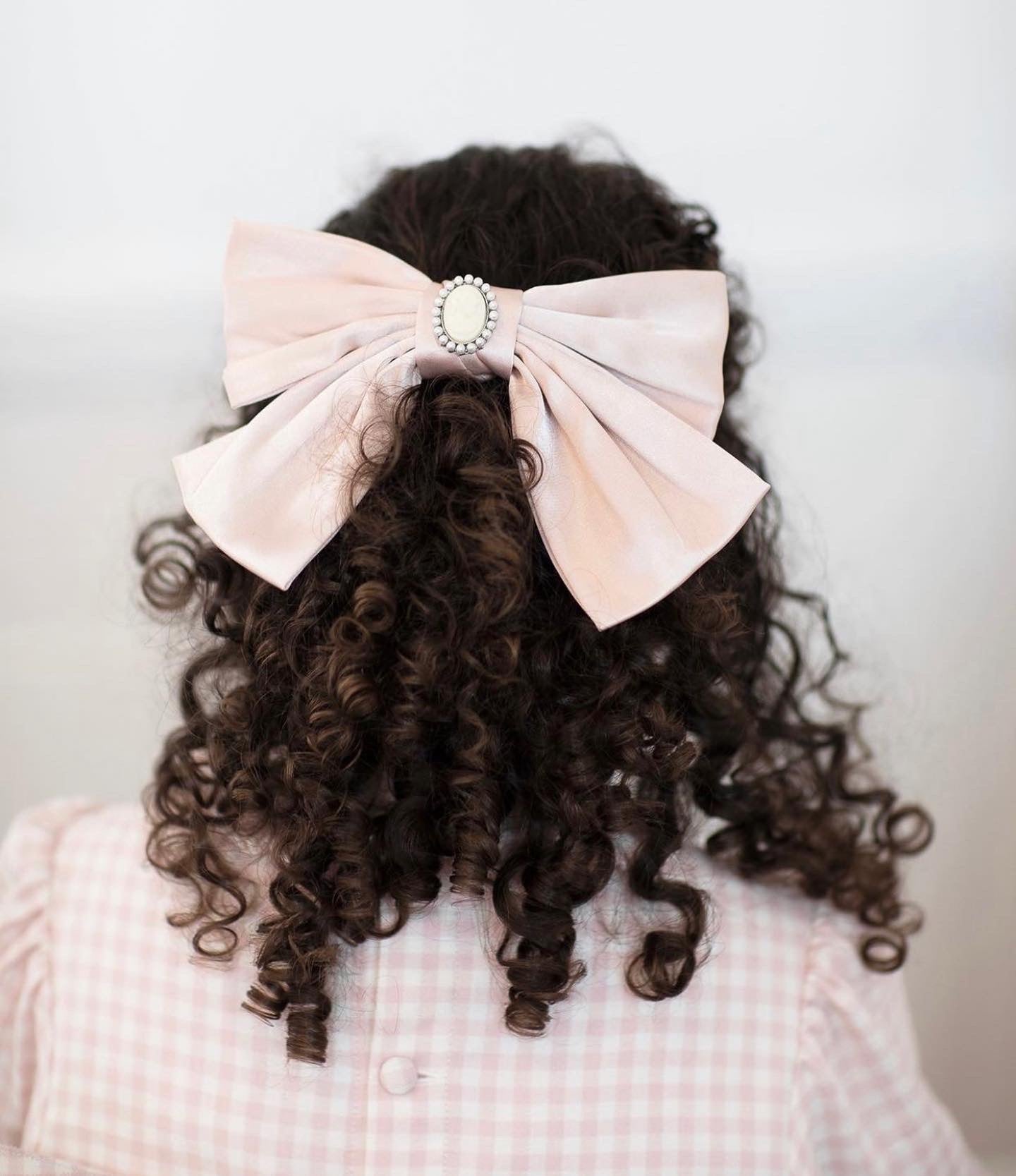 "Pearl Cameo" French Bow