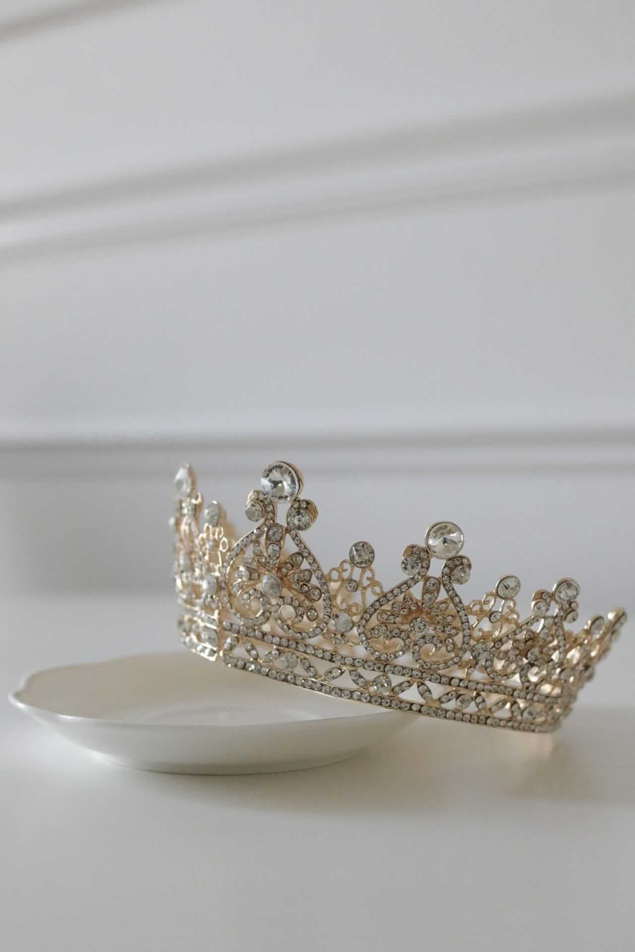 The "Prima Ballerina" Gold Crown